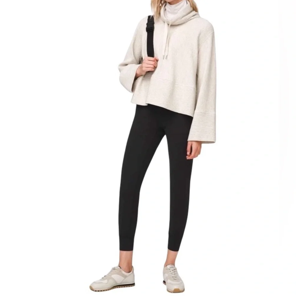 Lululemon. Elegant Black Cropped Women's Pants
